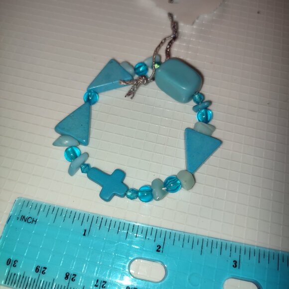 Small Wrist Bracelet Azure Blue Natural Stones Rocks Wristlet turquoise Handmade - Picture 2 of 3